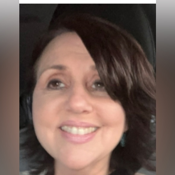 Meet your Posher, Lynn - Picture 8 of 16